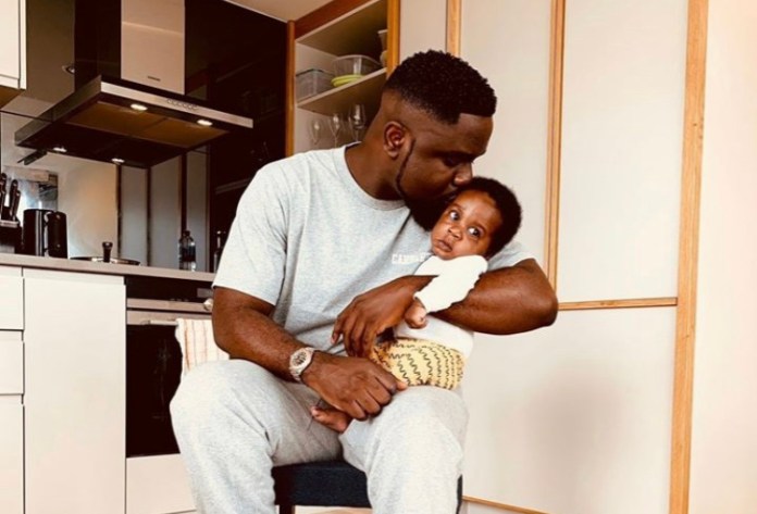 sarkodie with his son