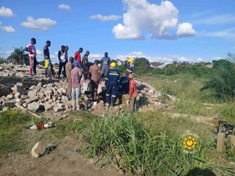 Tragic Incident at Sokoban Wood Village: One Worker Dies in Building Collapse, Three Rescued 46